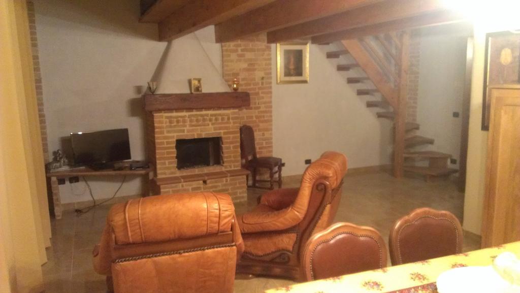 Agriturismo Ercolana Neviglie ภายนอก รูปภาพ
