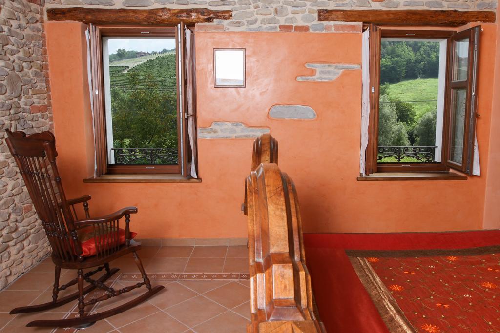 Agriturismo Ercolana Neviglie ภายนอก รูปภาพ