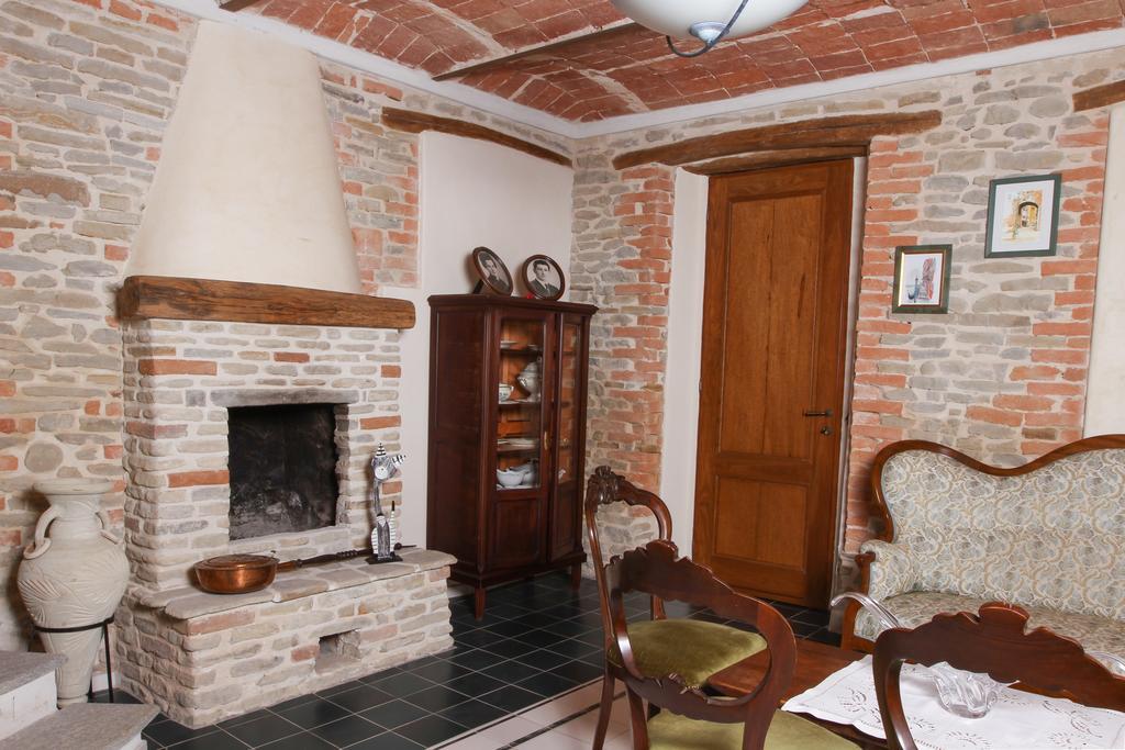 Agriturismo Ercolana Neviglie ภายนอก รูปภาพ