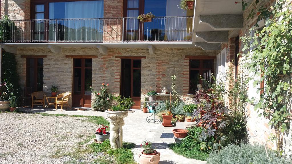 Agriturismo Ercolana Neviglie ภายนอก รูปภาพ